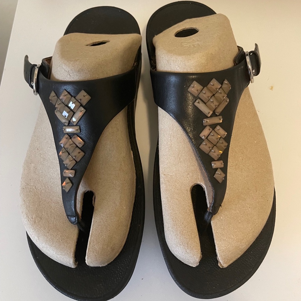 Black Fitflops Skinny Crystal Toe-Post Sandals Sz 8 Shoes Excellent!
